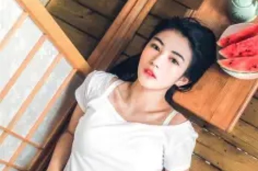 前央视主持曹晴嫁大20岁美国富豪婚后被家暴吃剩饭却不愿离婚